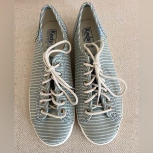 Navy Blue / white stripe Keds size 7